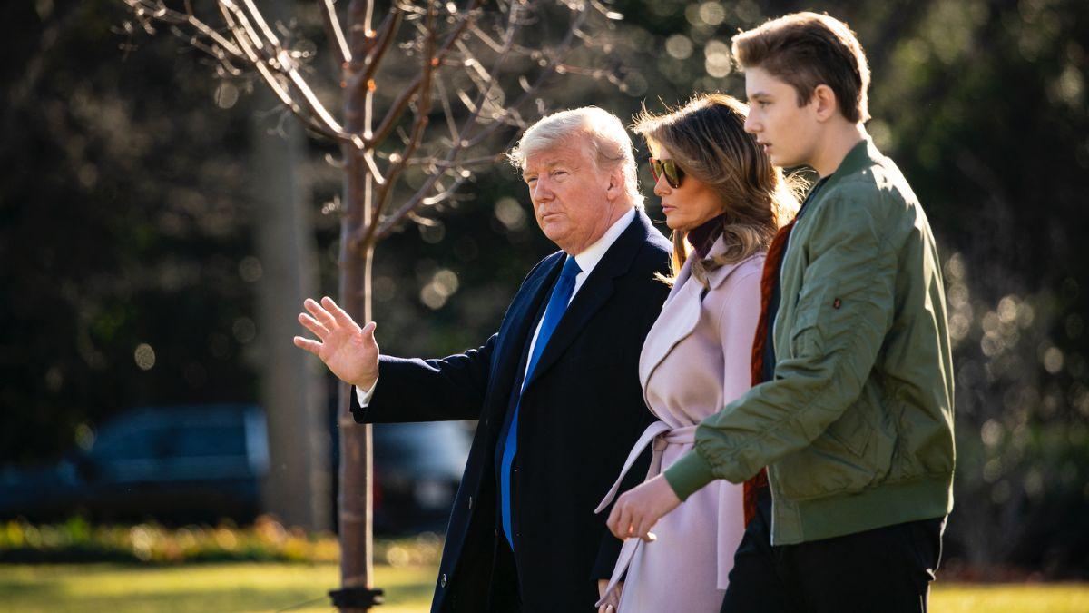 Photo of Donald Trump, Melania Trump, Barron Trump