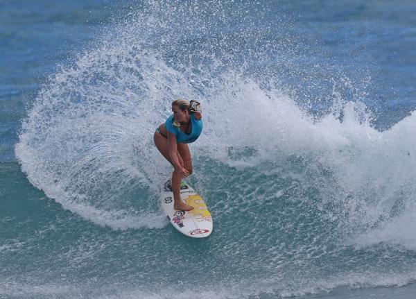 Soul Surfer Bethany Hamilton Surfing In Hawaii