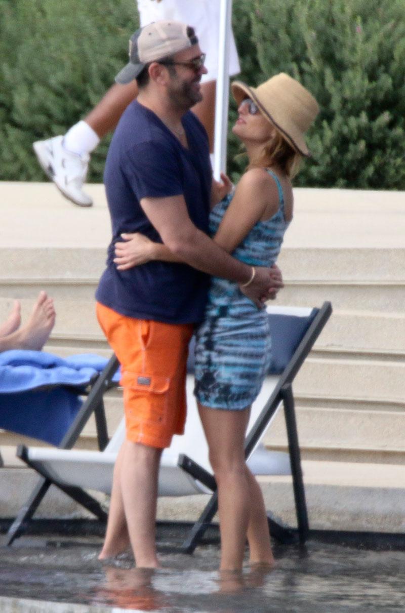 Giada De Laurentiis Boyfriend Kissing Mexico