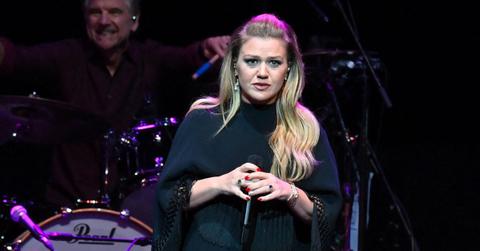 kelly clarksons betrayal snubbed blackstock obituary