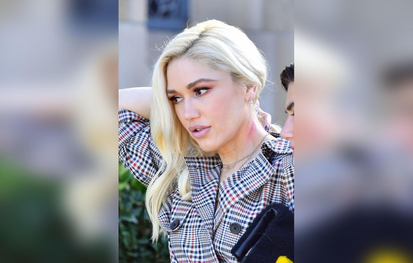 Gwen Stefani Has A Mystery Mark On Her Neck