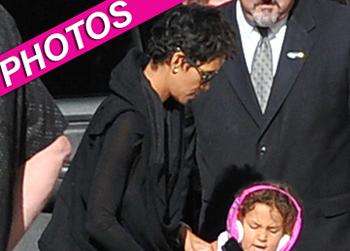 //halle berry nahla yfcd