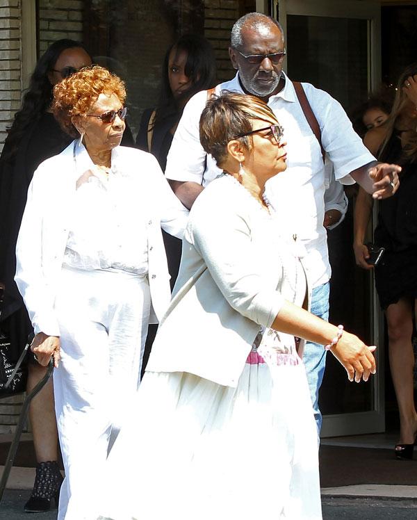 //guests attending bobbi kristina brown new jersey funeral service