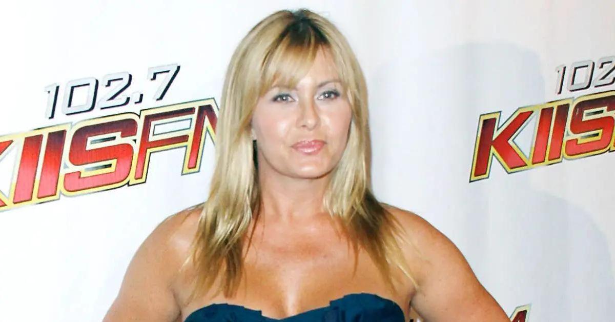 baywatch nicole eggert shaved head  months breast cancer diagnosis