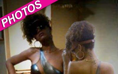 //rihanna swimsuit post