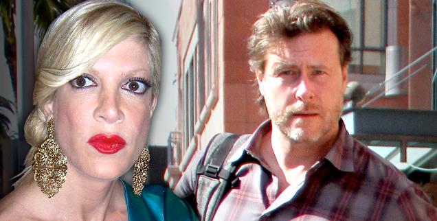 //tori spelling ring off dean mcdermott wide