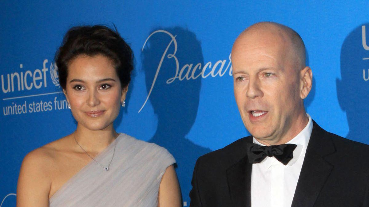 Their relationship deepened after long phone conversations led Willis to invite Heming to Parrot Cay.