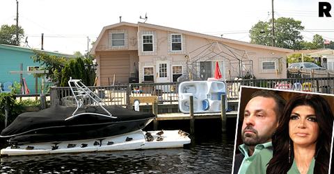 Teresa Joe Giudice Jersey Shore Sells Auction Bank Buys