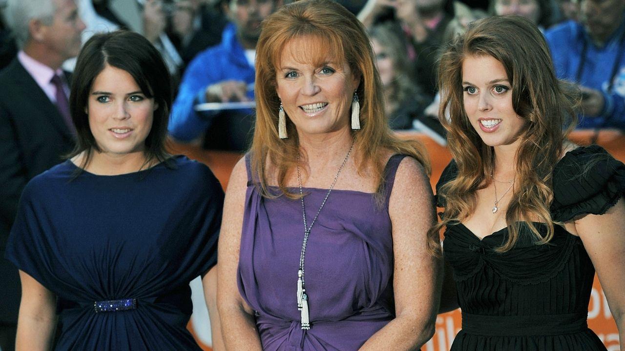 Photo of Sarah Ferguson, Princesses Beatrice and Eugenie