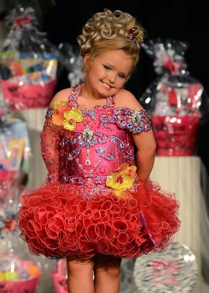 Honey Boo Boo Child Competes In The Sparkle & Shine Pageant