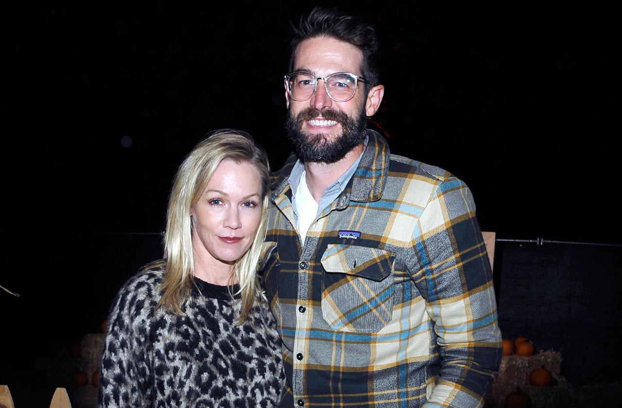 jennie garth husband withdraws divorce petition