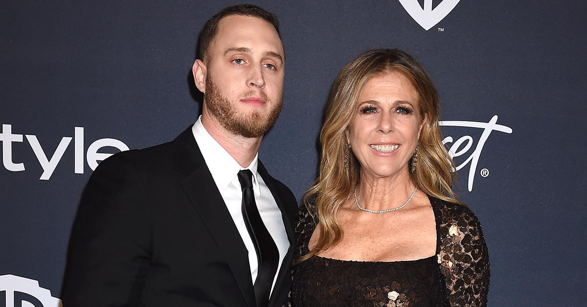 tom hanks rita wilson dinner chet crying photos