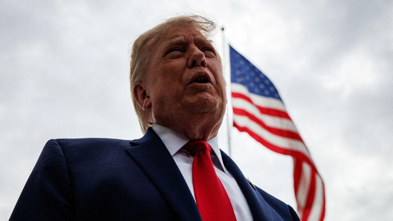 image of Donald Trump claimed he 'loves an open, free press.'