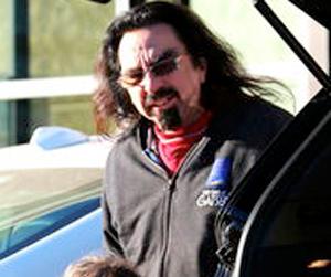 //leonardo dicaprio abducted niece reunited with grandfather george