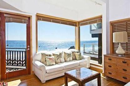 //britney spears ocean front malibu house