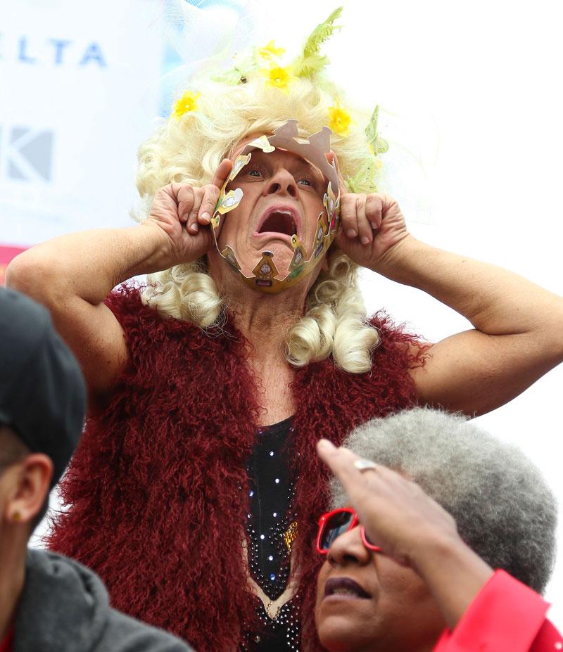 Richard Simmons Public Dressed Woman