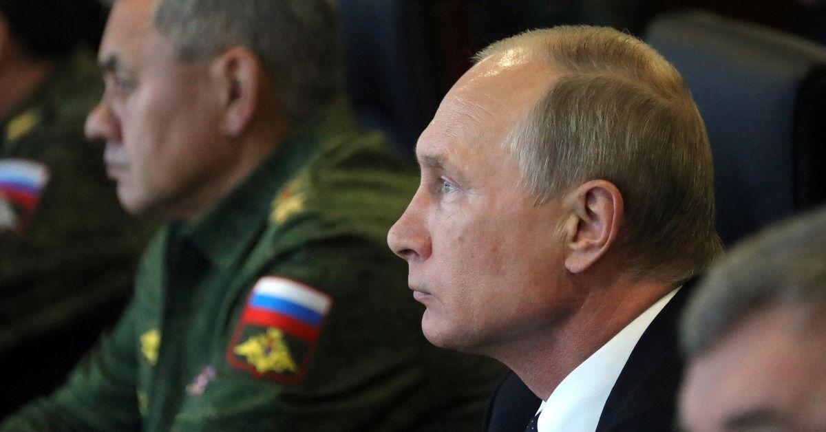 Putin Purges Three More Generals, Fears 'Full-scale Top Brass Mutiny'