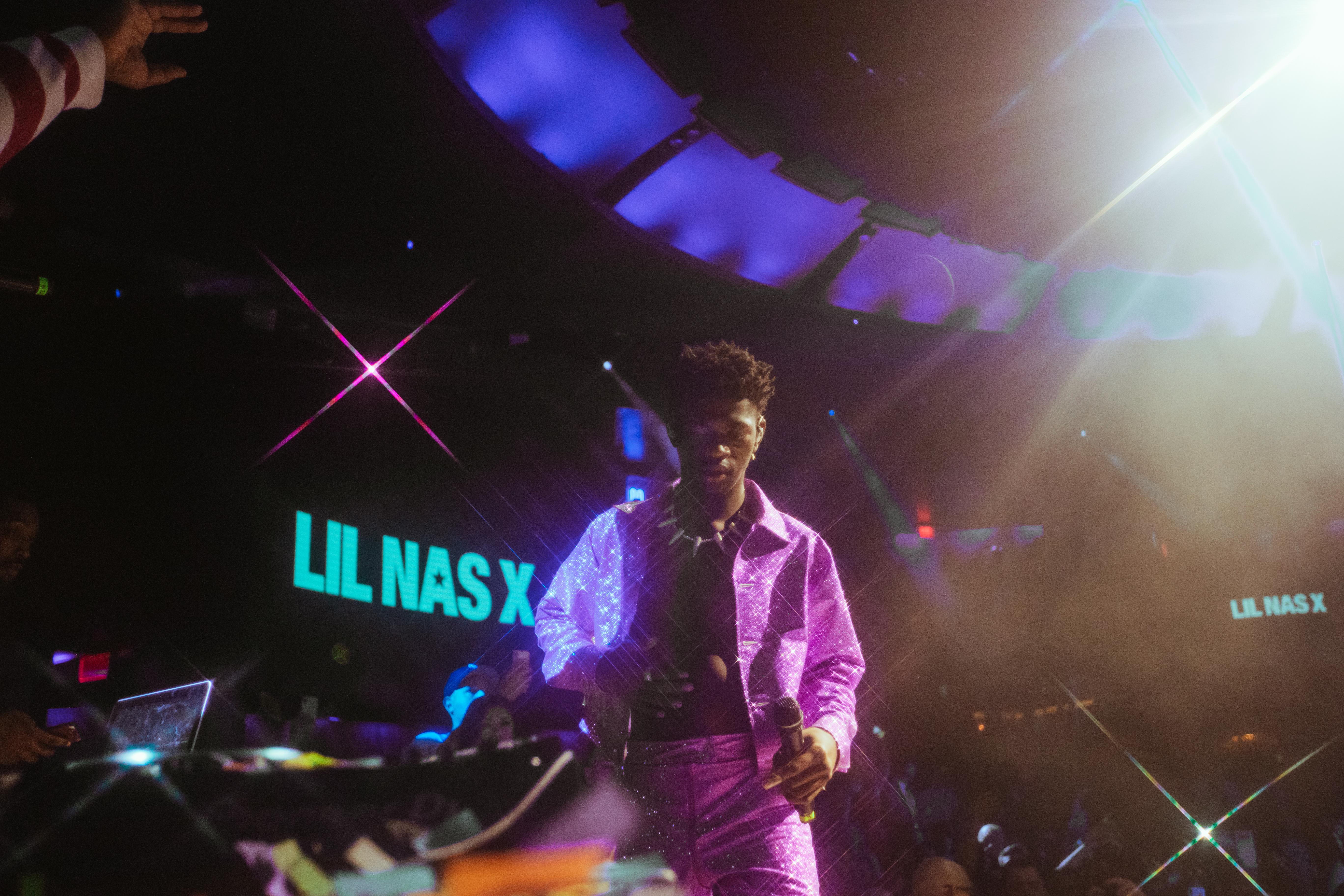 Straight off his new remix, hip hop artist Lil Nas X brought the “Old Town Road” to Vegas on Saturday night with an epic performance at KAOS Nightclub.