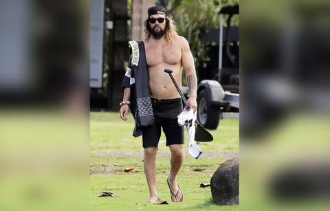 jason momoa shows off chiseled six pack surfing hot body photos lisa bonet r
