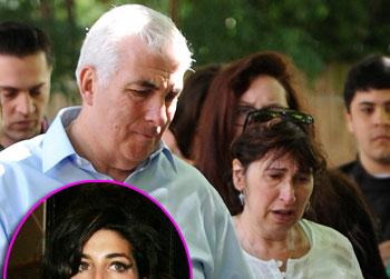 //amywinehouse foundation splashnews