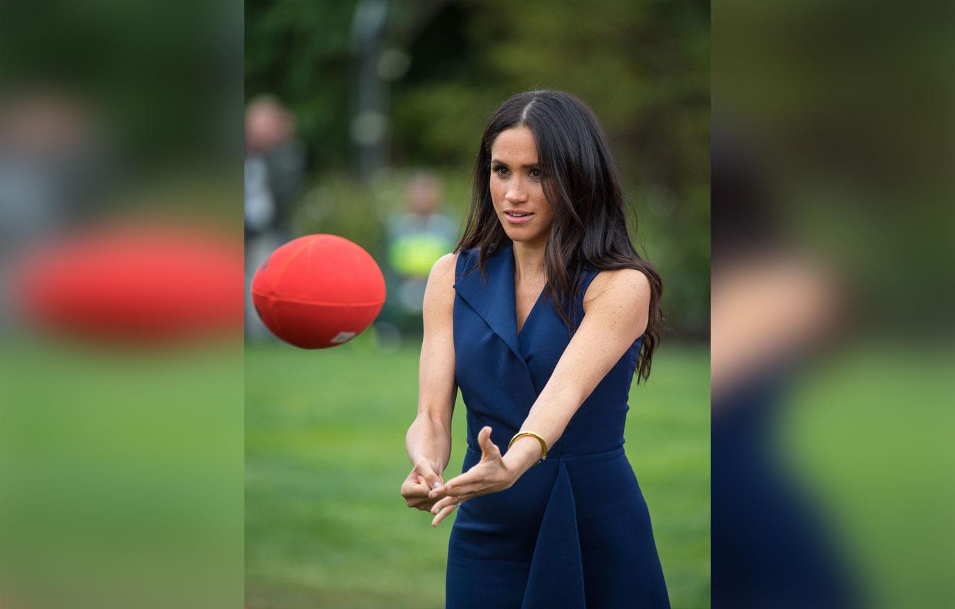 Meghan Markle Blue Dress Baby Bump