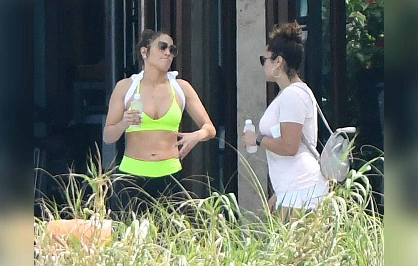 Jennifer Lopez Green Bra Bahamas