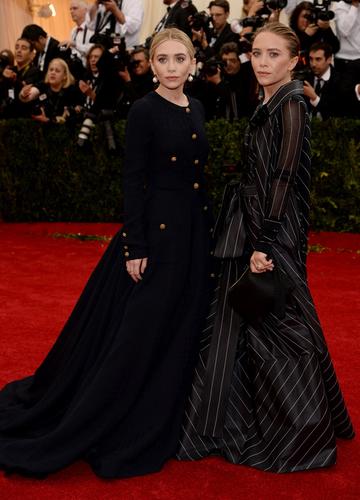 Twinsie No More! Mary-Kate Olsen Had ‘Several Surgeries,’ Claims Doc ...