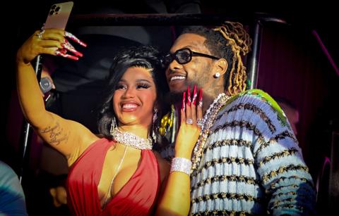 cardi b and offset pose for a selfie while celebrating nye at eeven miami photo credit jason koerner getty images