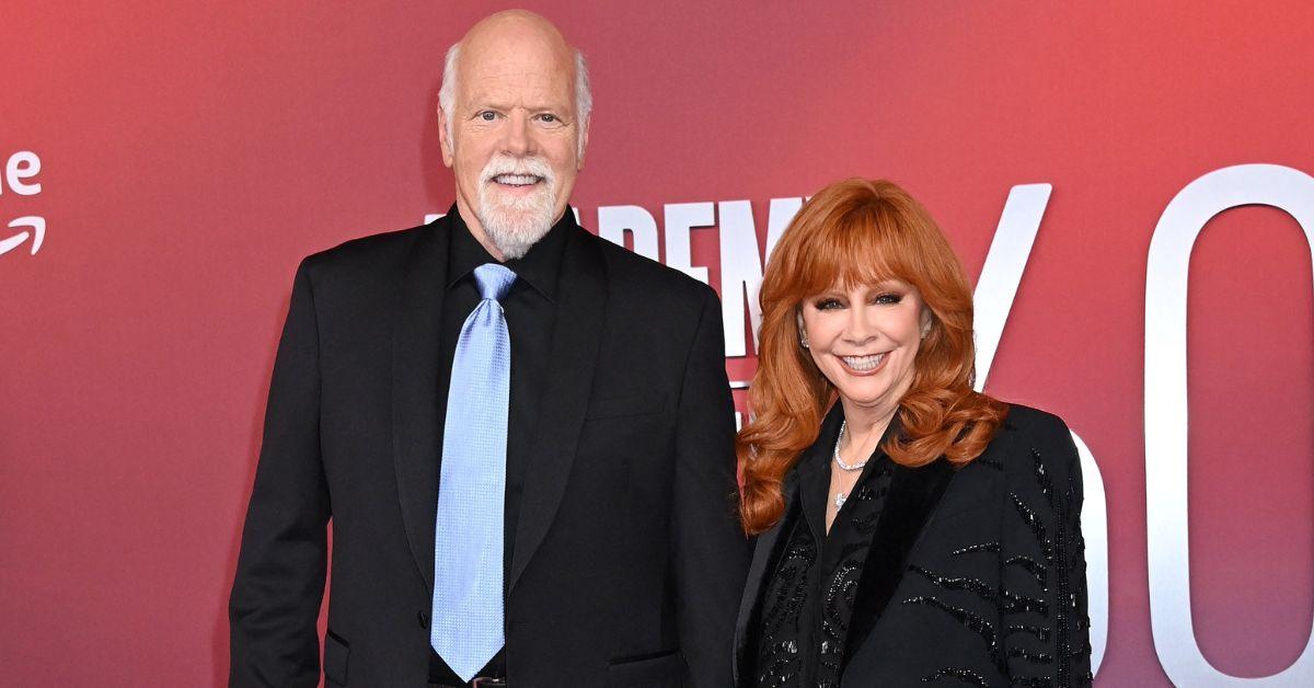 reba mcentire husband seething growing bond snoop dogg