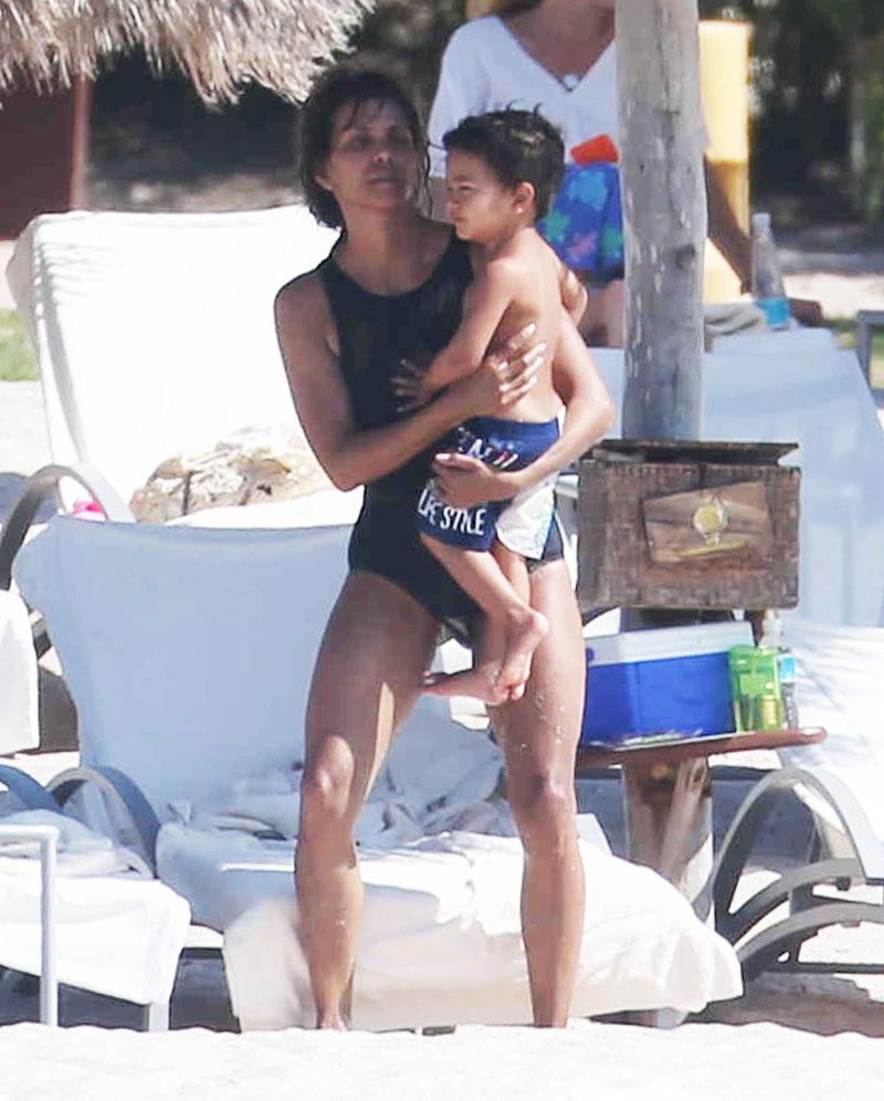 Halle Berry Divorce Olivier Martinez Vacation Mexico