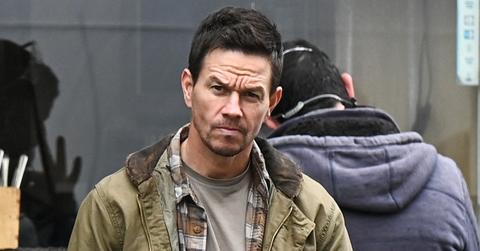 mark wahlberg sag award asian cast hate crime