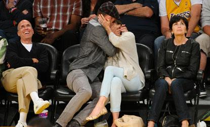 //justin timberlake jessica biel lakers game