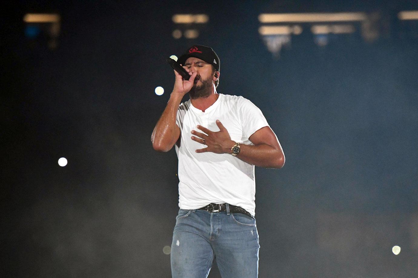 //Luke Bryan