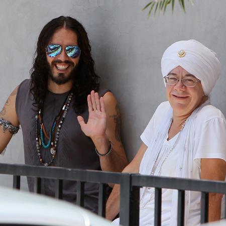 Everything We Know About Kundalini, The Controversial Yoga Practiced By  Russell Brand