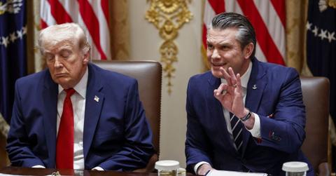 Picture of Donald Trump and Pete Hegseth