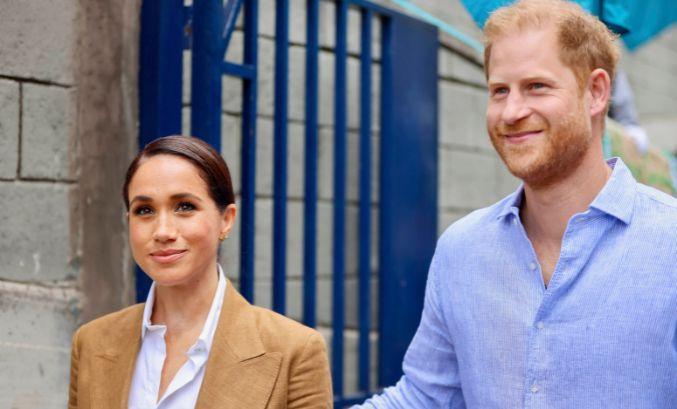 meghan markle too snobby to socialize with neighbors