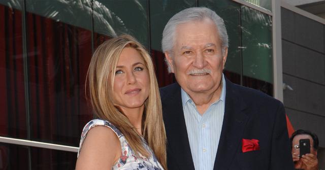 jennifer aniston dad john dead  two years after reconcilation pp