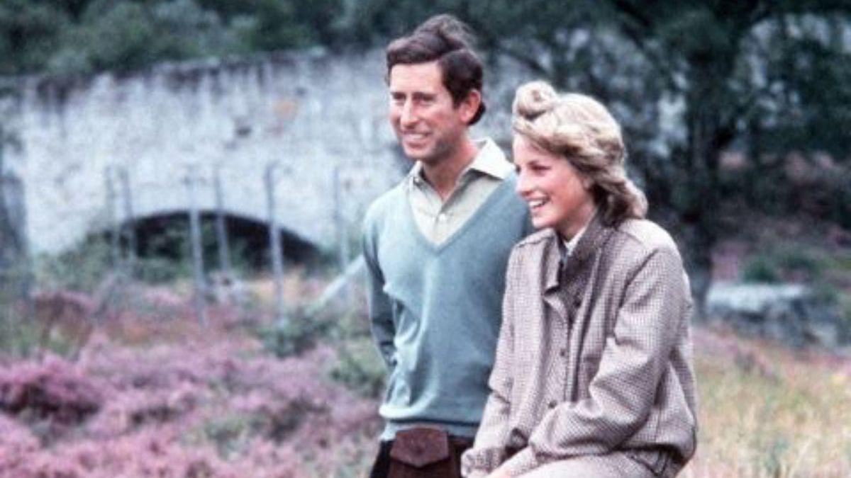 Photo of Prince Charles and Princess Diana