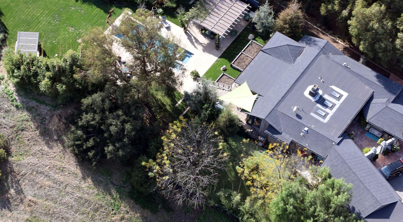 Miley Cyrus Moves Out Of Shared Liam Hemsworth Malibu Mansion