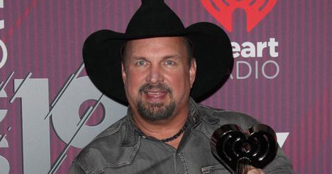 Photo of Garth Brooks