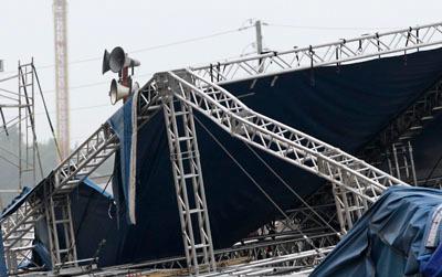 //indiana_fair_stage_collapse