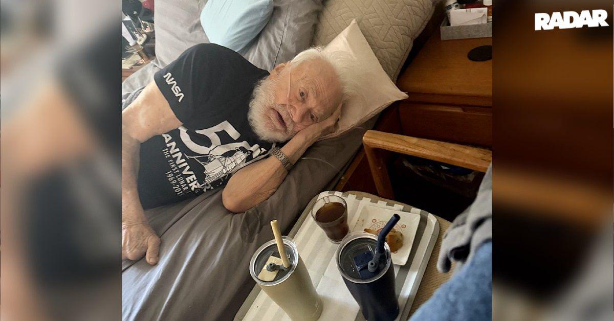 Image of Buzz Aldrin is 'dying in his bed' all alone.