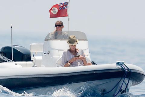 This Is 51? Elle Macpherson Still Sexy In A String Bikini On A Boat In