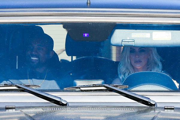 Kim Kardashian & Kanye West Pick Up Taco Bell