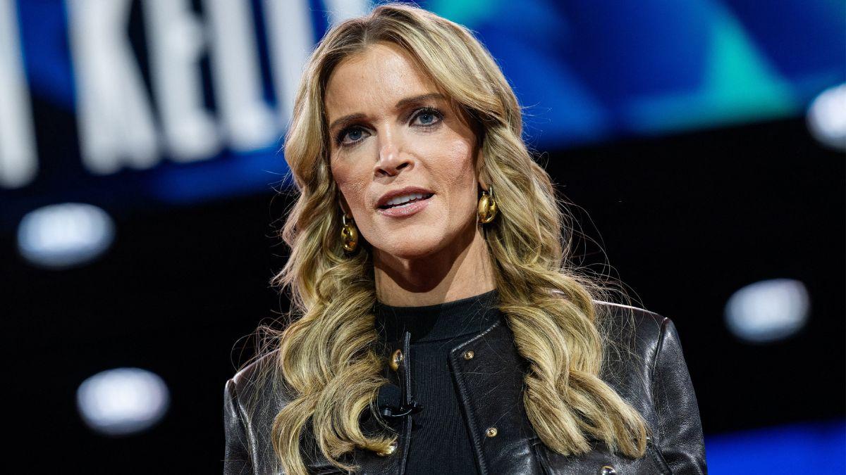 image of Kelly accused the CBS anchor of trying to provoke Donald Trump on air.