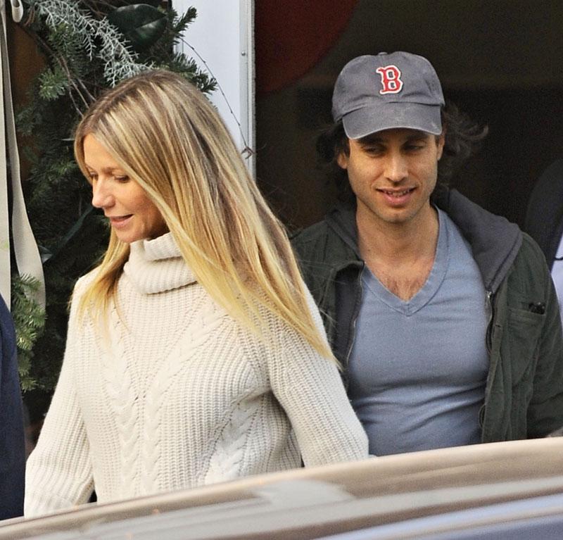 Gwyneth Paltrow Brad Falchuk Engaged Ring Wedding Party