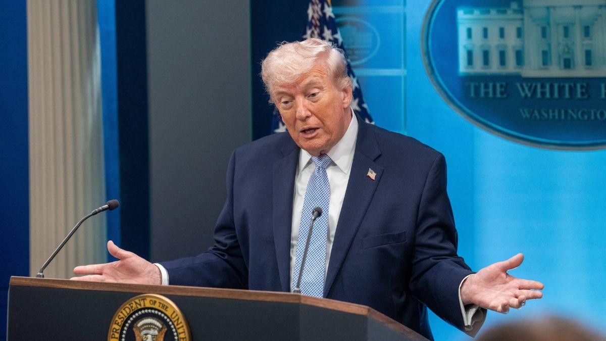 Trump warned Iran to make a peace agreement 'fast' on May 17.