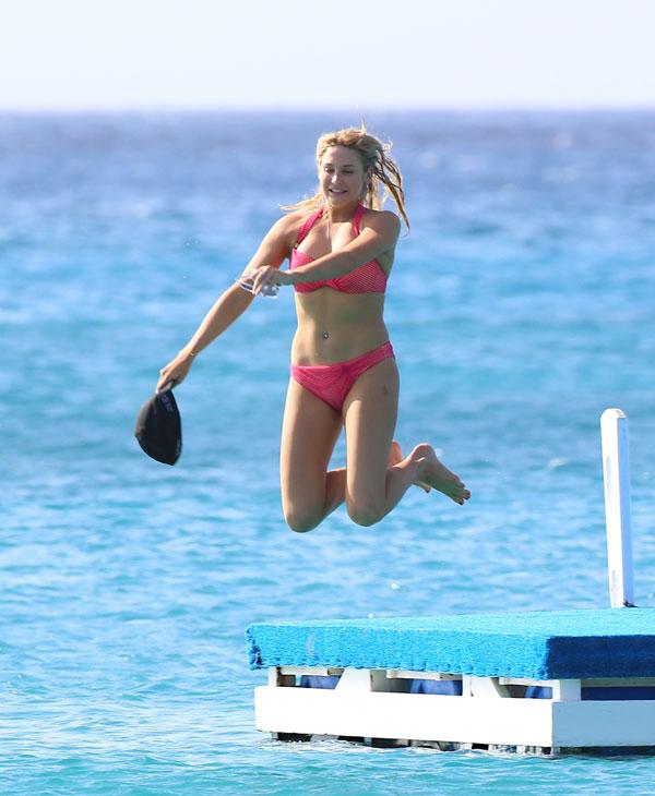 //celebrity winter beach bodies  pics​