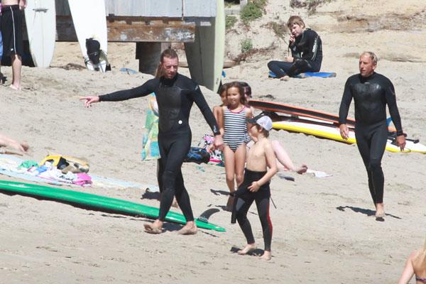 Chris Martin & Kate Hudson At the Beach