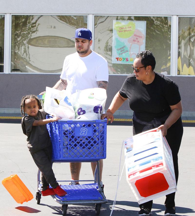 Rob Kardashian Blac Chyna Son King Cairo Toys R Us